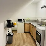 Leda Vendeghaz Apartment *