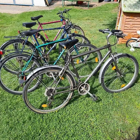 Leda Vendeghaz * Balatonfenyves