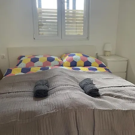 Leda Vendeghaz Balatonfenyves