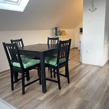 Leda Vendeghaz * Balatonfenyves