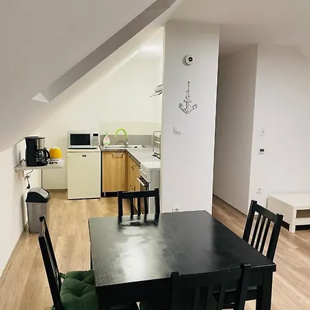 Leda Vendeghaz Apartmán *