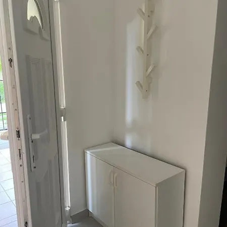 Leda Vendeghaz Балатонфеньвеш