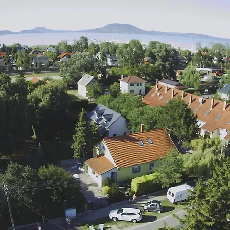 Апартаменты Leda Vendeghaz *