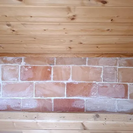 Leda Vendeghaz Apartment *