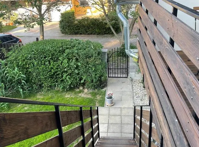 Leda Vendeghaz * バラトンフェニヴェシュ