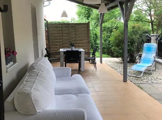 Leda Vendeghaz * バラトンフェニヴェシュ