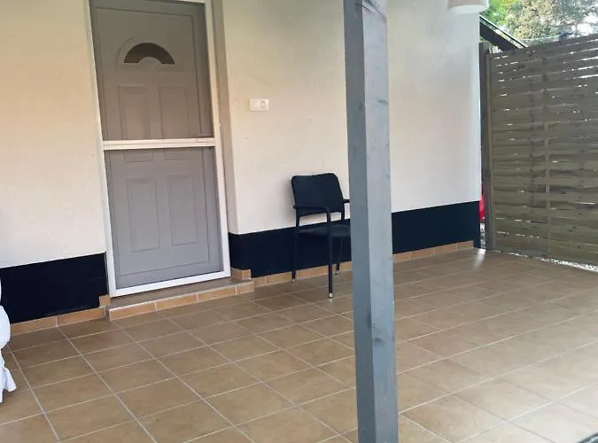 Leda Vendeghaz アパート *