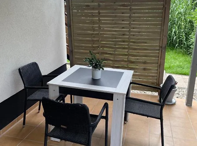 Leda Vendeghaz バラトンフェニヴェシュ