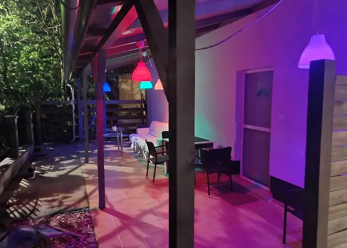 Leda Vendeghaz アパート