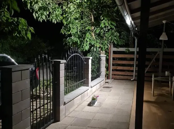 アパート Leda Vendeghaz