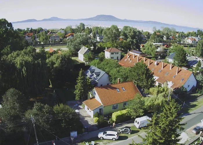 アパート Leda Vendeghaz *